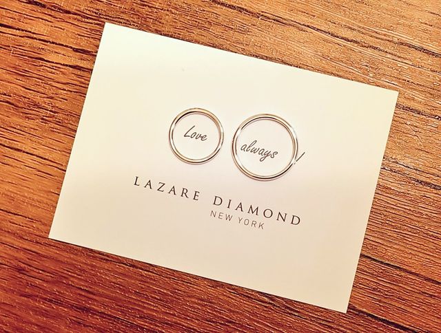 シンプルで洗練された指輪。大満足です。