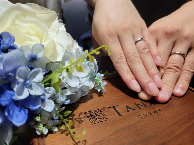 指輪受取時には思い出になる素敵な写真をとってくれました。