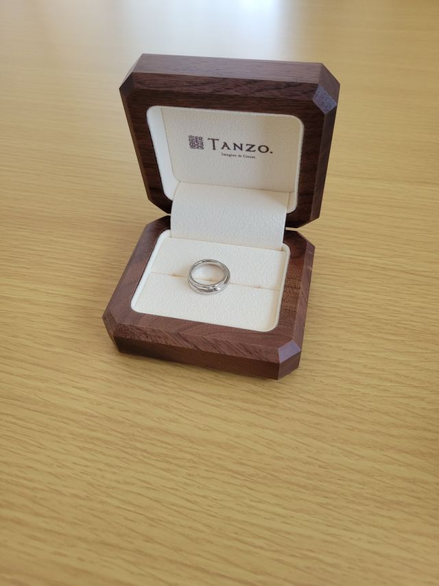 2つ合わせて柄になるようなデザインにしてもらいました。