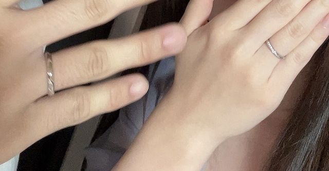 2人で初めてつけた写真です