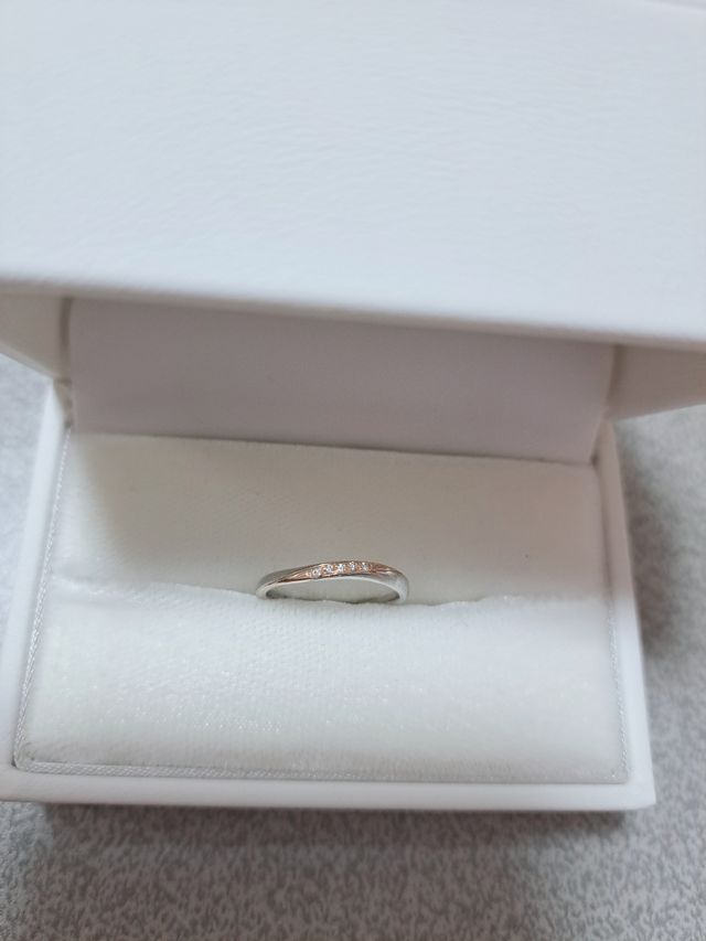 ボックスで女性用のデザインです。