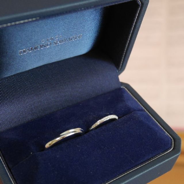 女性用はダイヤモンドつき