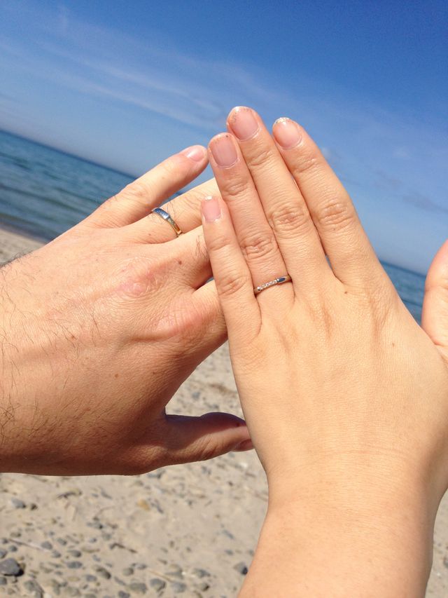 ウエディングフォトを撮るためビーチで撮影したものです