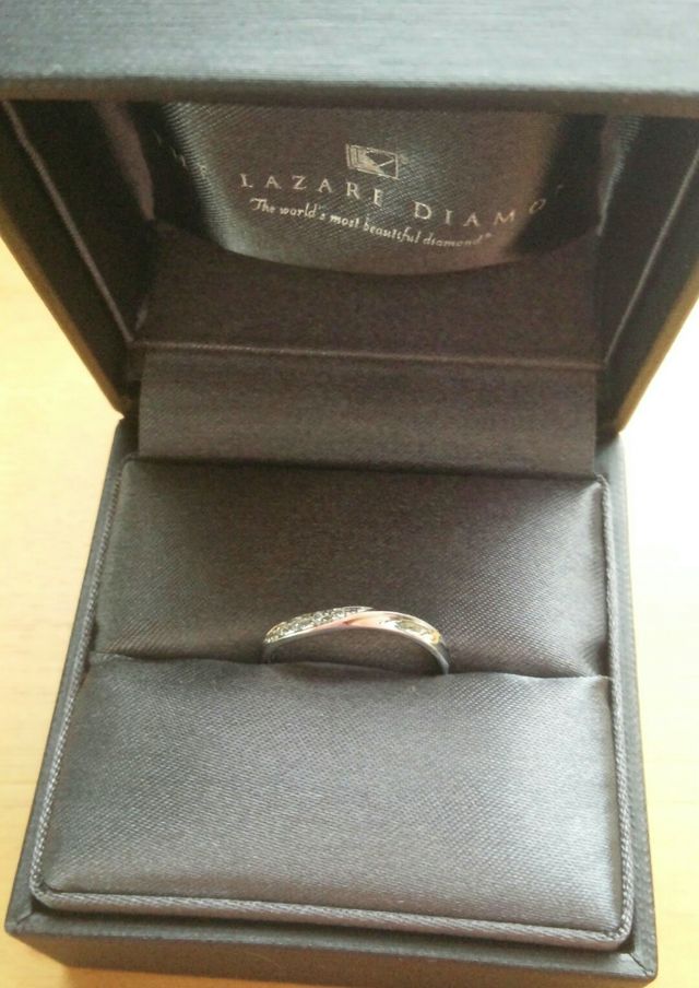 受取時は、更に箱に入れリボンをかけてくれました。