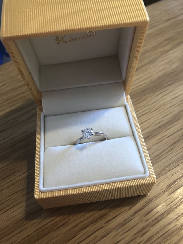 ピンクゴールドが入ったウェーブ型で素敵でした！