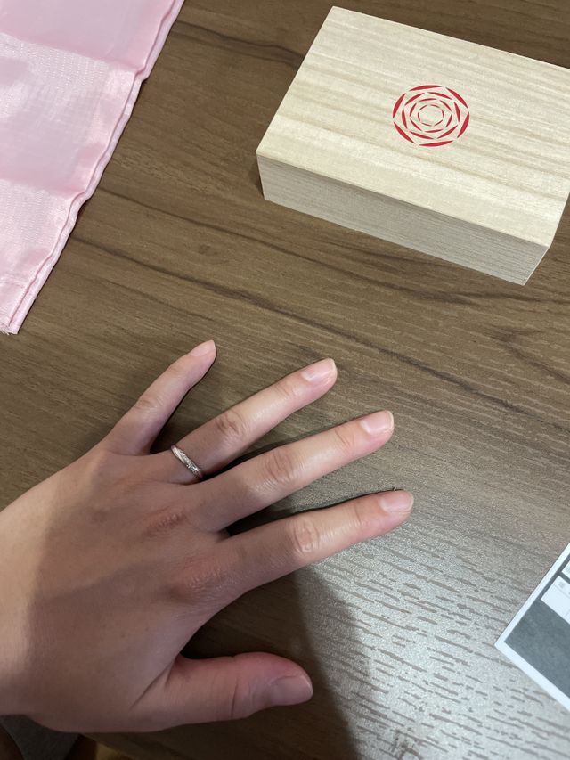 とても綺麗な指輪です