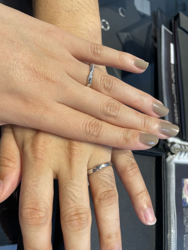 ベルファビオラという名前の指輪
他ではなかなか見ないデザイン