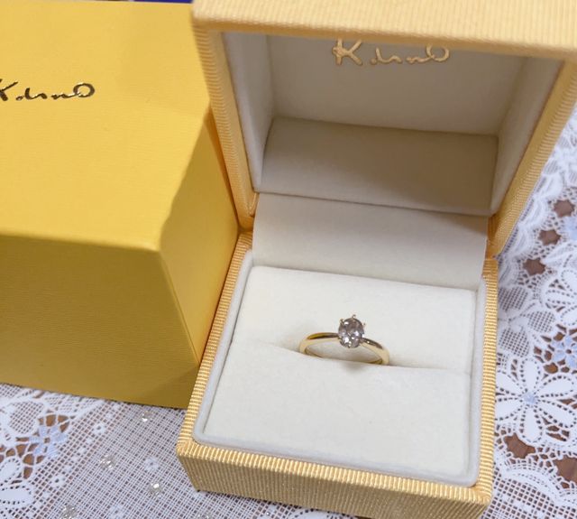 祖母の指輪と同じゴールドのリングにしたことがこだわりです。