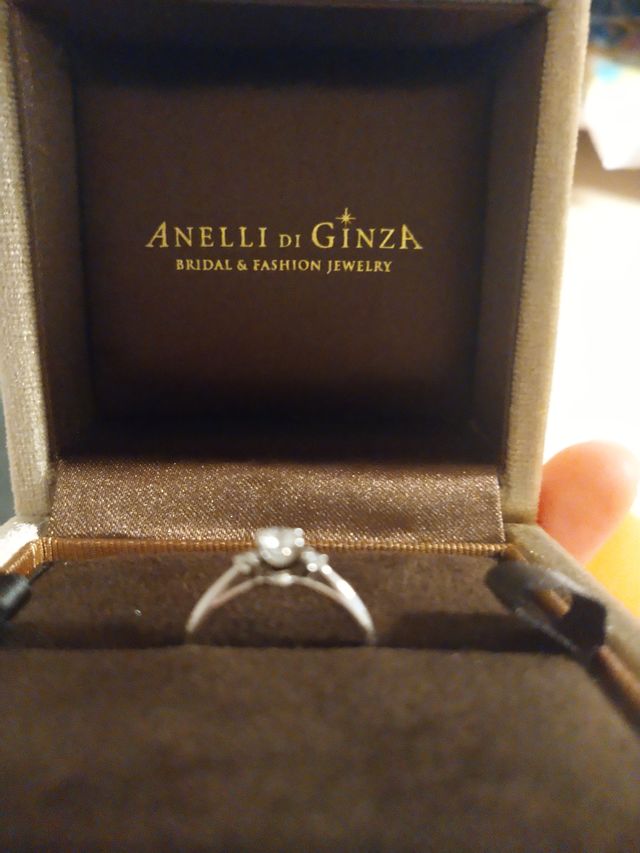 横から見た指輪です。