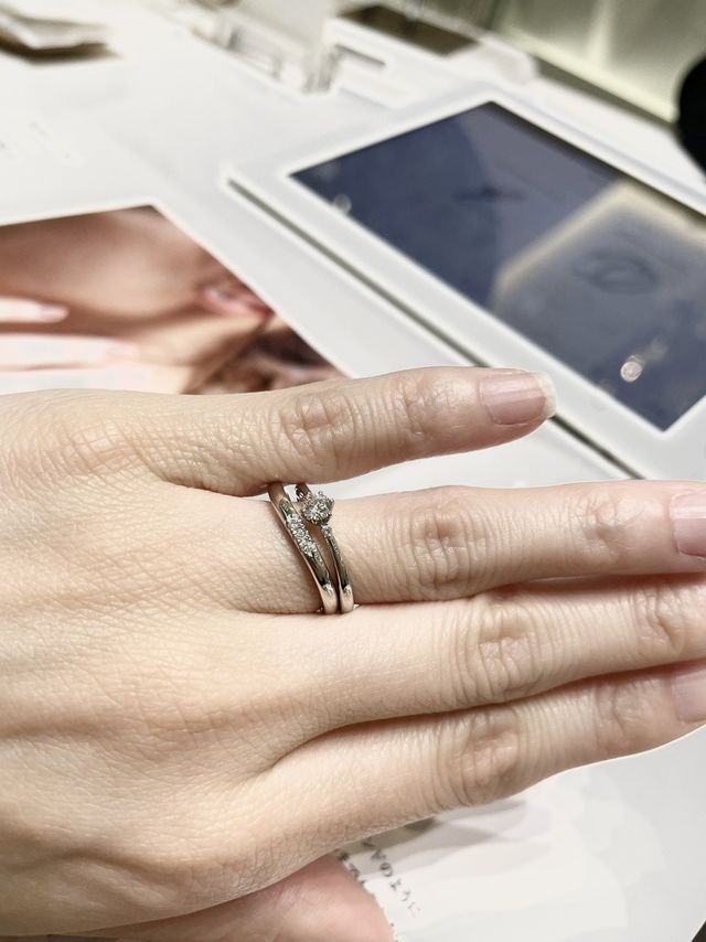 指が細く見えます