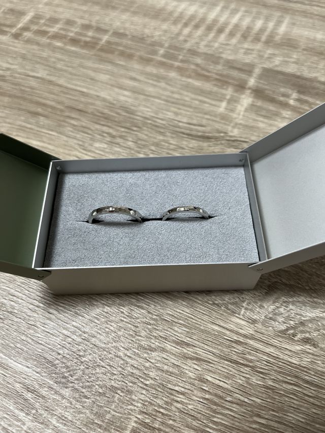 オプションのメタルケース