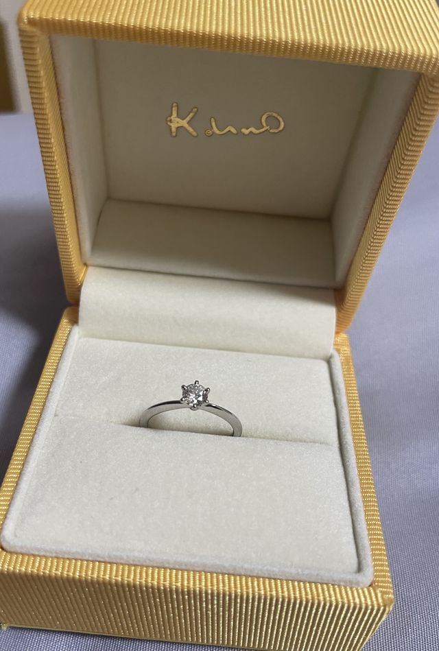 王道シンプルな一粒ダイヤ