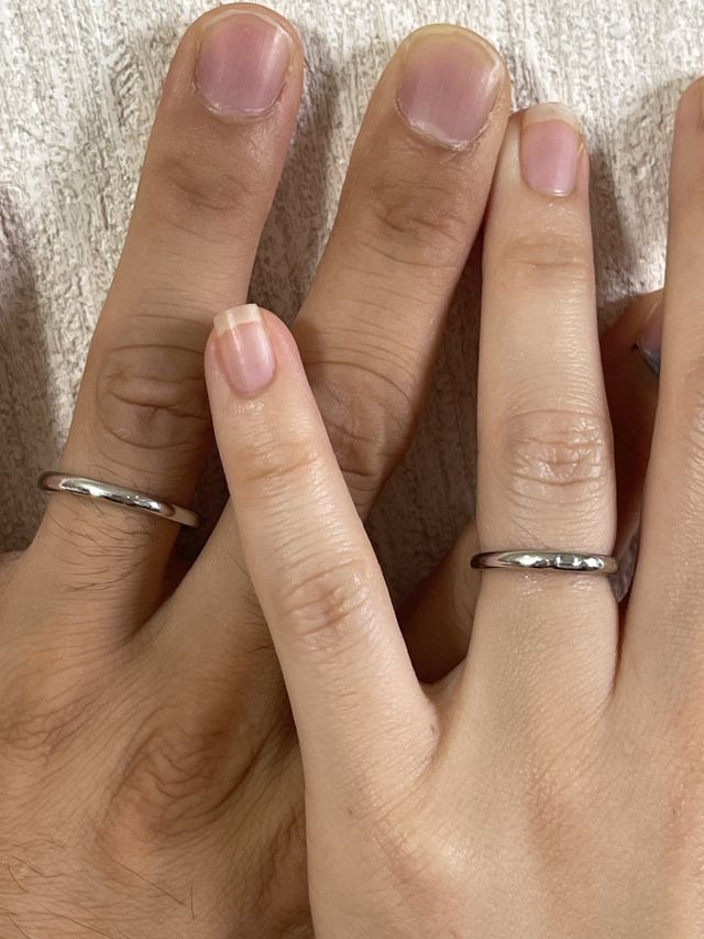 イニシャルや文字が刻み込まれています。とても品質が良いです。