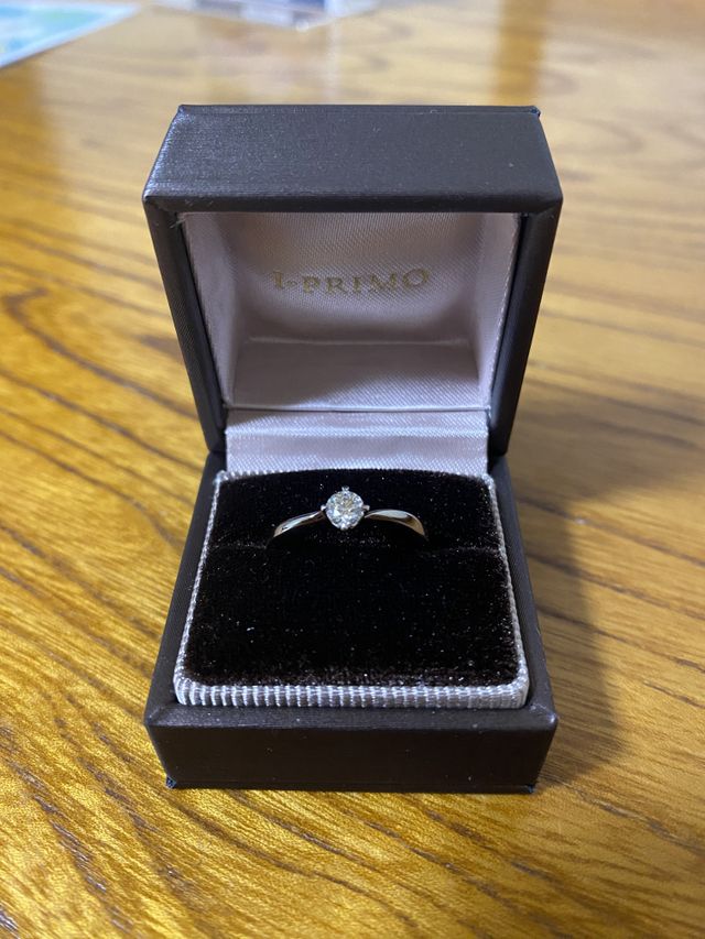 婚約指輪を購入しました。