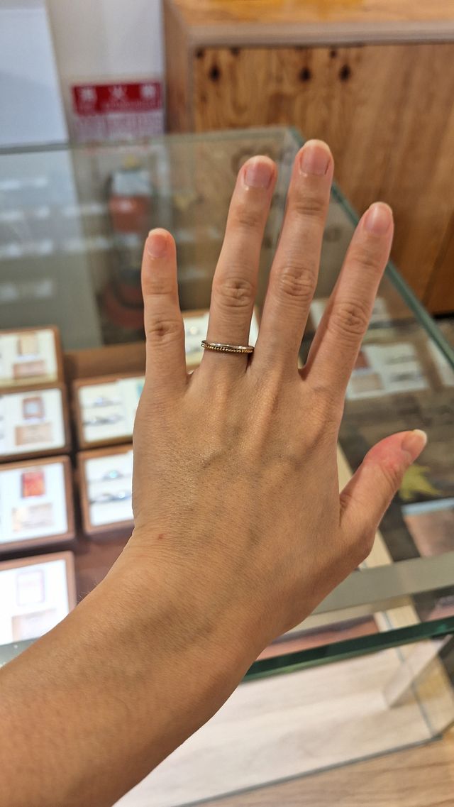 ミル打ちがしっかりと表現されたデザインとなります。