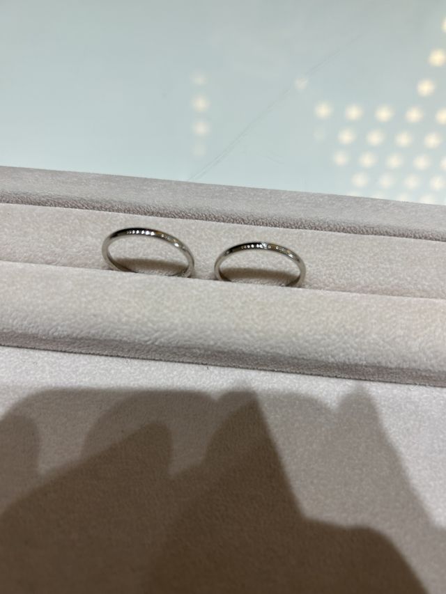 とてもしっかりした指輪で気に入ってます。