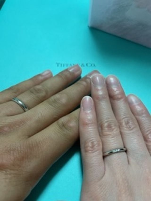 着用時の写真。シンプルなデザインが好み。