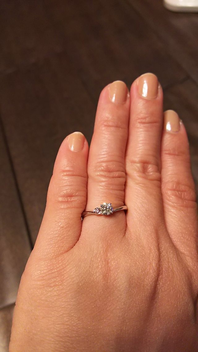 ダイヤとピンクダイヤの指輪です