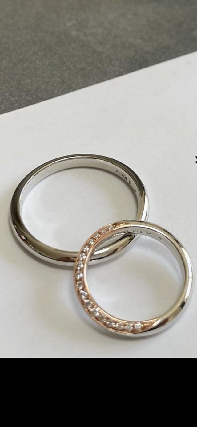 ピンクゴールドと
ブラックマットコーティングで
大満足です！