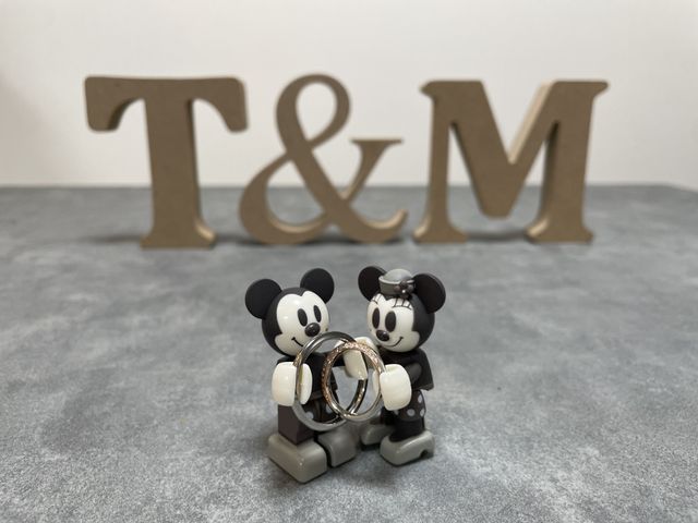 月モチーフのデザインで旦那も一目惚れしていたので決めました