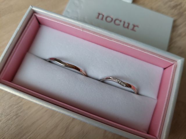 シンプルだけど個性的なデザインです。