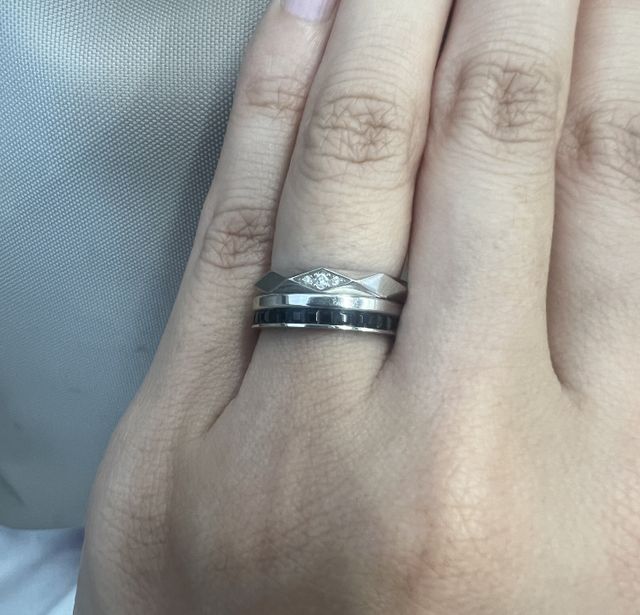 ファセットとの重ね付けです。1本でももちろんおしゃれです。