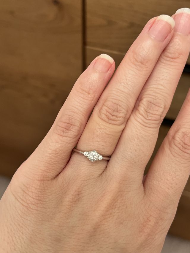 真ん中のダイヤモンドは義母からいただきました