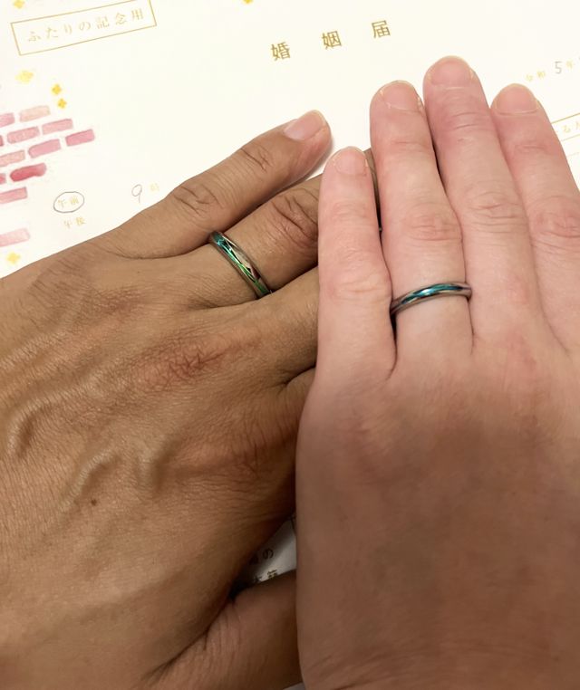 それぞれ気に入った色での指輪を選びました！