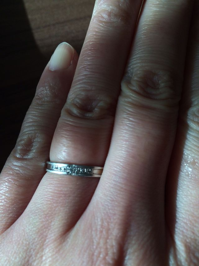 左手薬指にいつも身につけています。