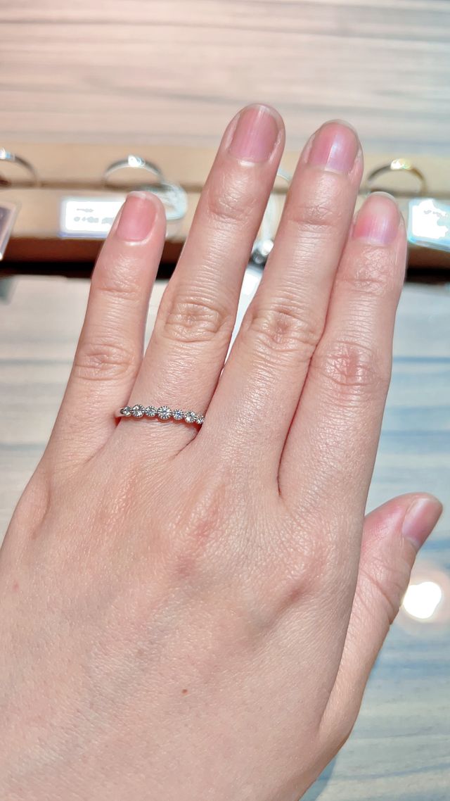 Balloon(バルーン)という名前のリングです。