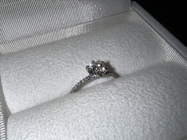 めちゃ綺麗な指輪です。