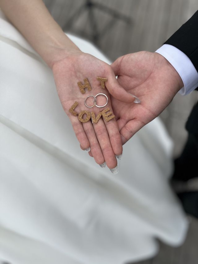 左PUENTE
センターにあるデザインがシンプルでオシャレ