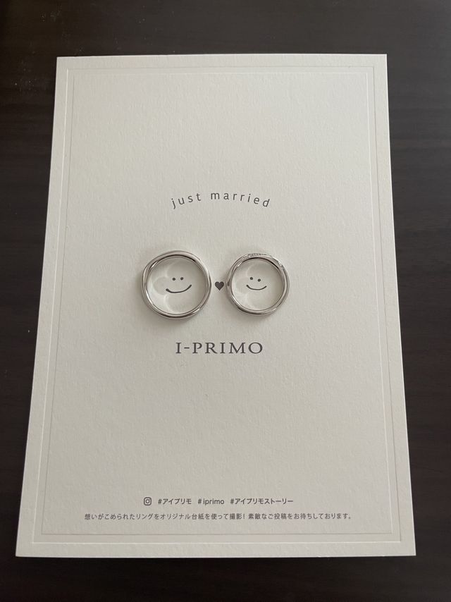 台紙をいただいたので指輪を乗せて撮りました