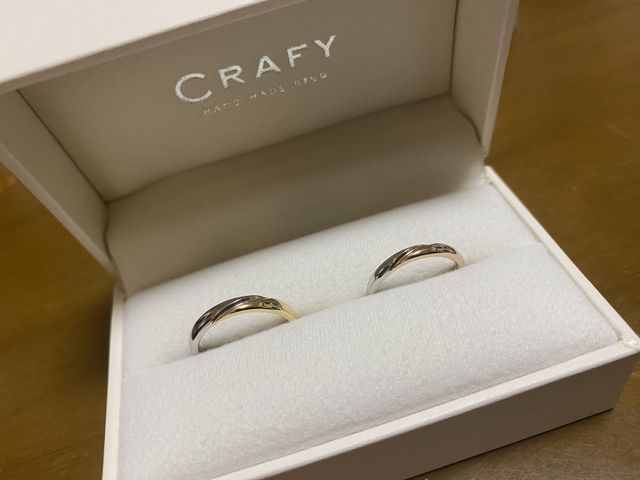 新郎用はゴールドとプラチナ
新婦用はピンクゴールドとプラチナ