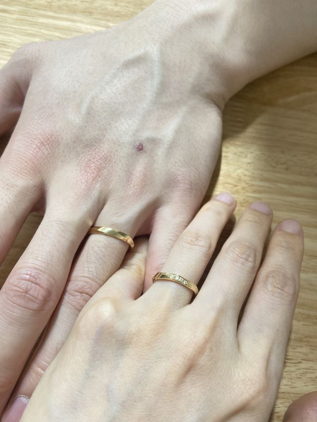 デザインが個性があって、ゴールドとても可愛かったです。