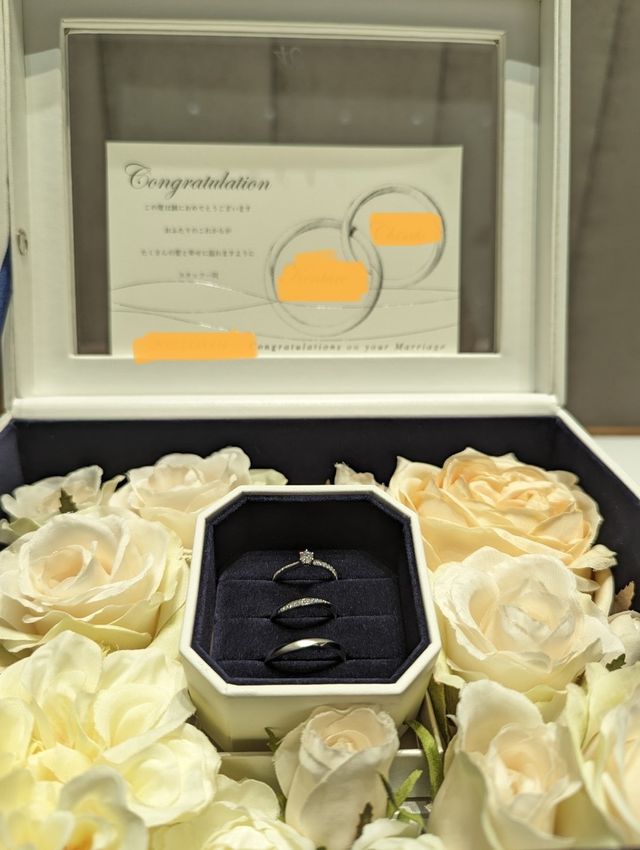 指輪を受け取り時に写真撮れるようにセッティングしてくれます