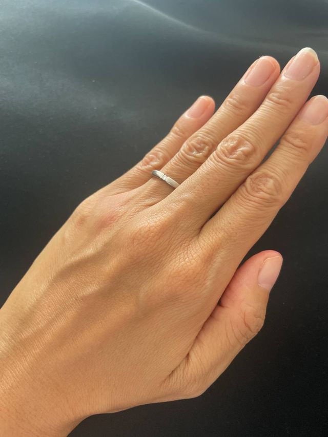 着用時です。家事に邪魔にならないよう細目をチョイスしました。