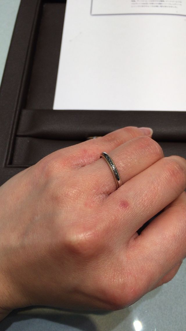 ヘリオス購入。コンビの色は変えれるそう。