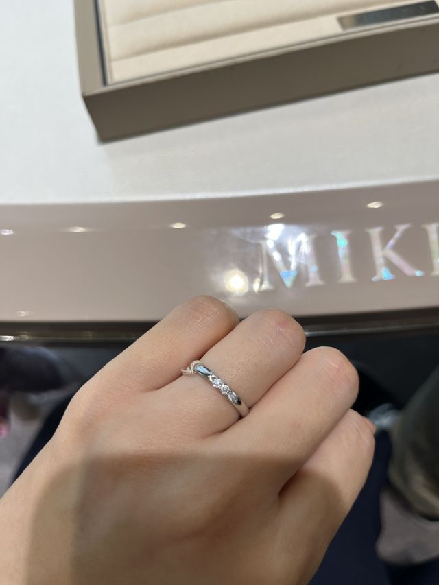 三粒ダイヤがとても素敵でした