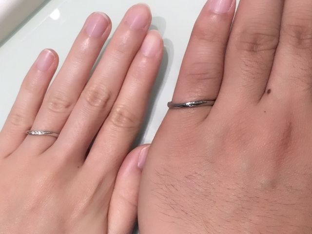 主人はダイヤは入らず、ツヤ消し加工をしています。