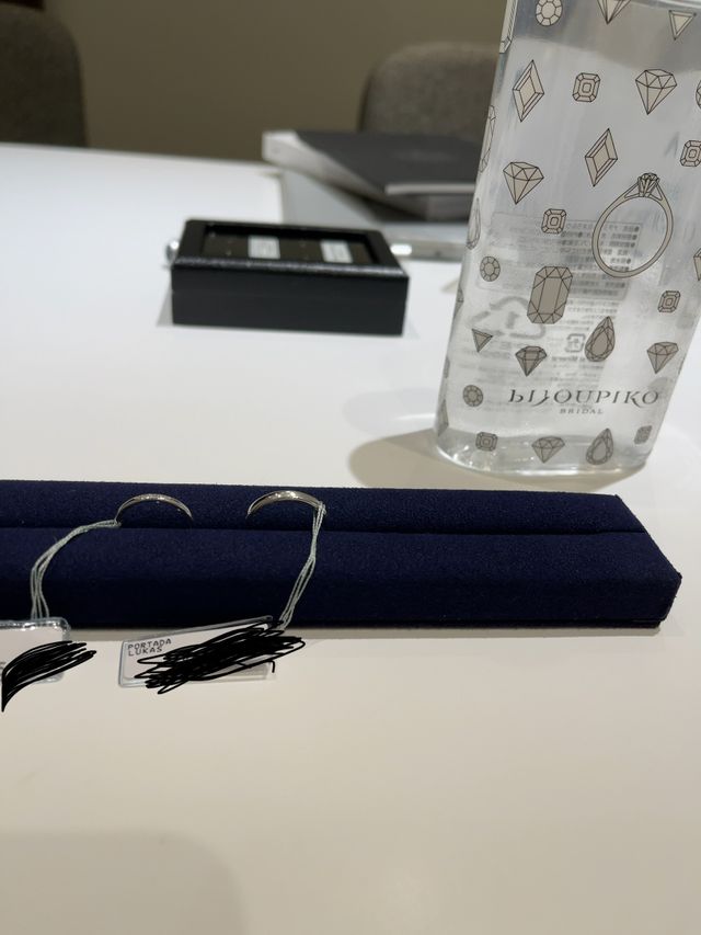 とってもシンプルな指輪です。