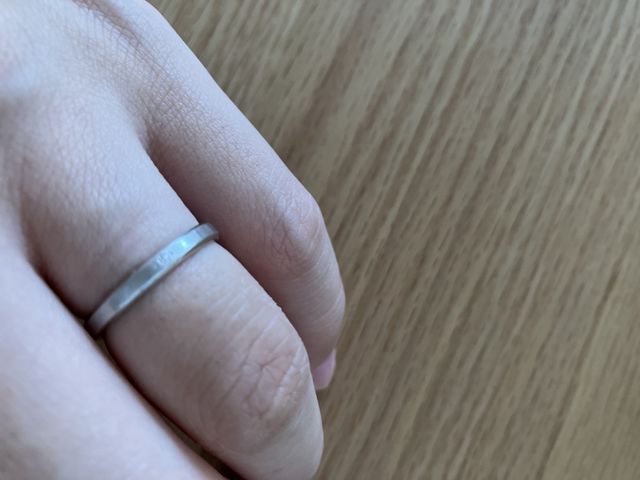 主張しすぎないダイヤが上品で気に入っています