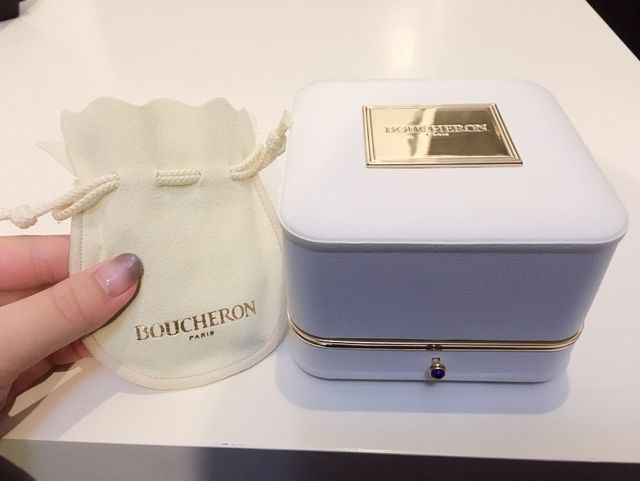 持ち運びができるかわいい巾着も入ってました。