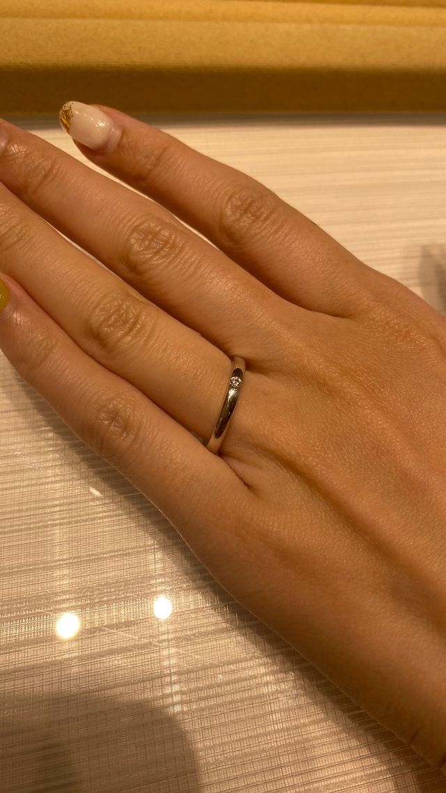 1粒ダイヤの指輪を試着しました。