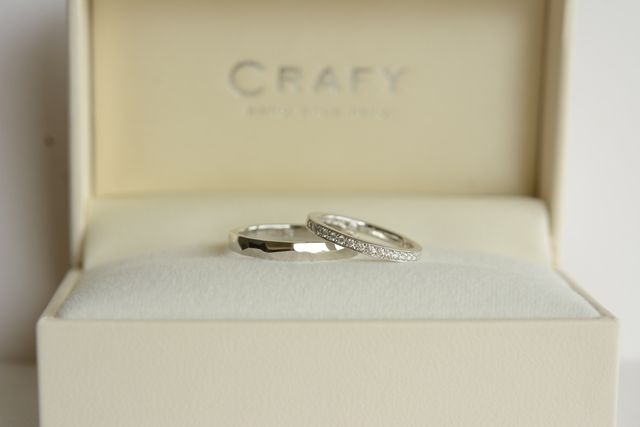 夫と私で全く違うお互いが好きなデザインにしました。