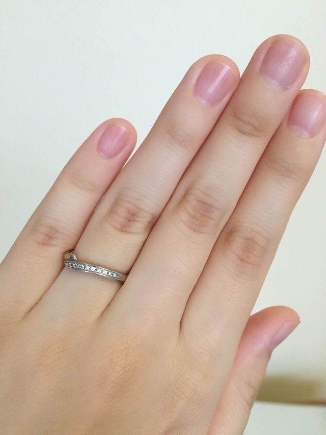 シンプルで女性らしいデザイン