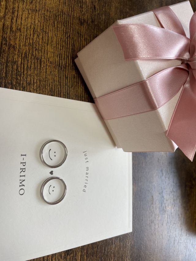 購入した指輪とお店でもらった台紙です。