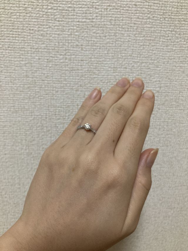 自分の指にあった婚約指輪を選べて大満足です。
