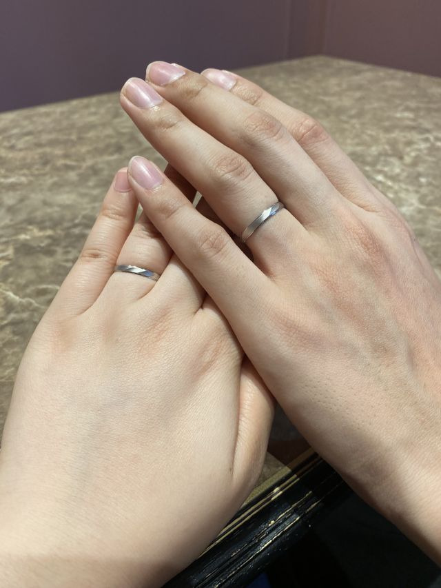 買った時にお店でつけました