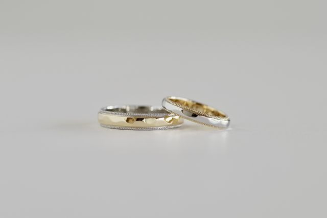 2種類の金属が重なっているデザインがとてもお気に入りです♪